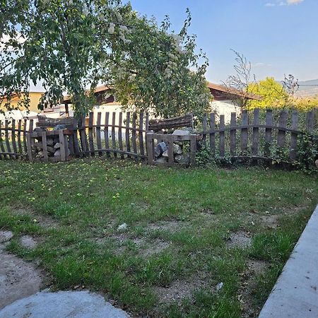 Къща За Гости Елит Sapareva Bania Exterior foto